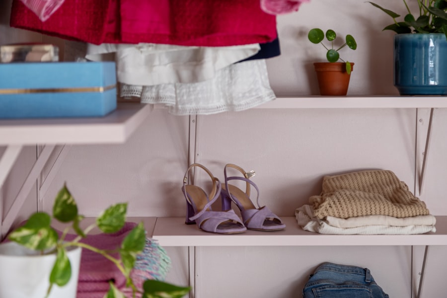 Photo simplify wardrobe choices